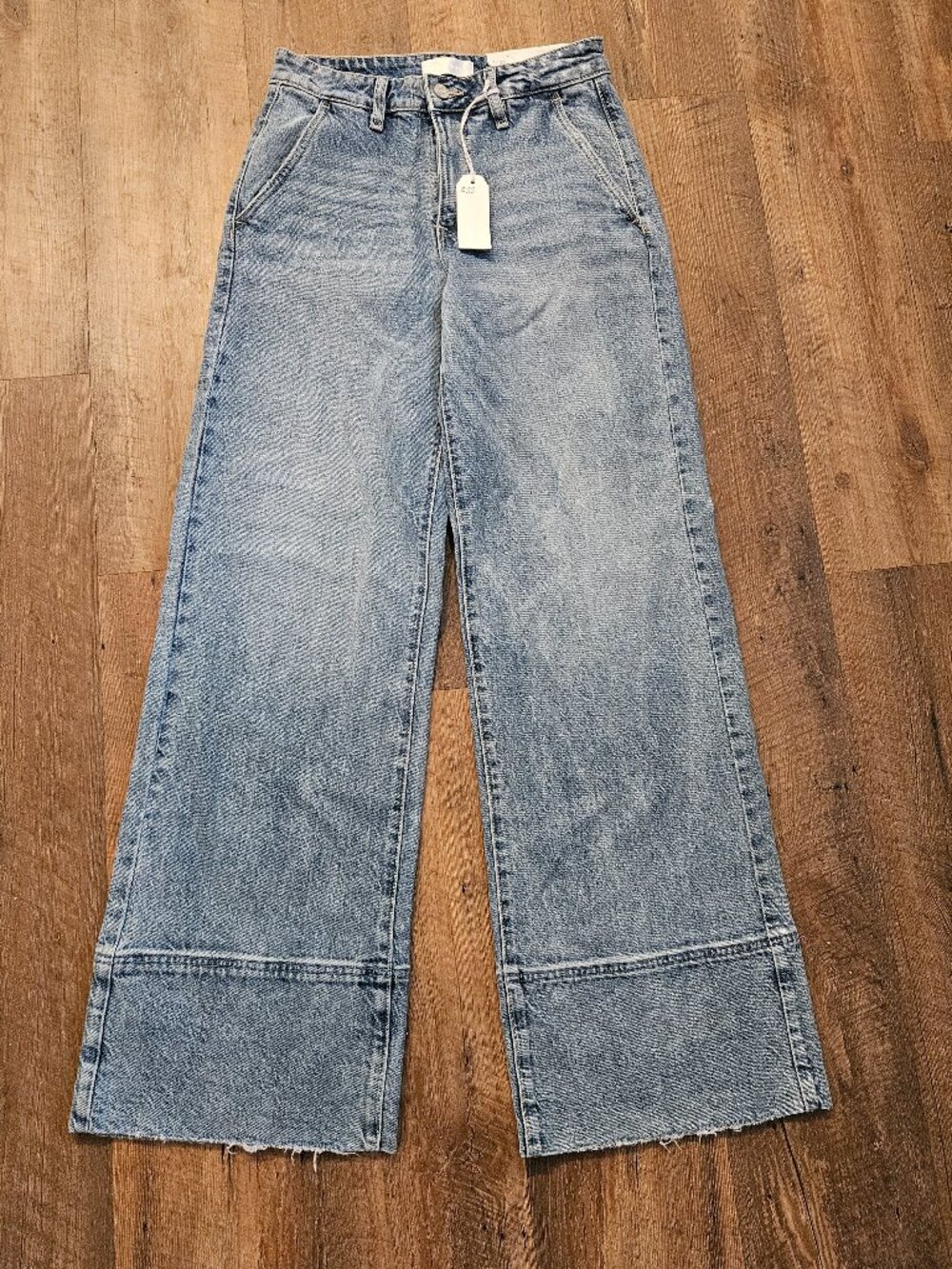 Petra 153 Wide Leg Jeans 7/27 Light Wash Raw Hem NWT